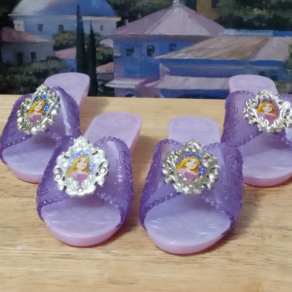 👸 2 Pair Disney Princess Rapunzel Sandals 👸 🆕Costume👗Tangled Dress Up Shoes. - Picture 8 of 11